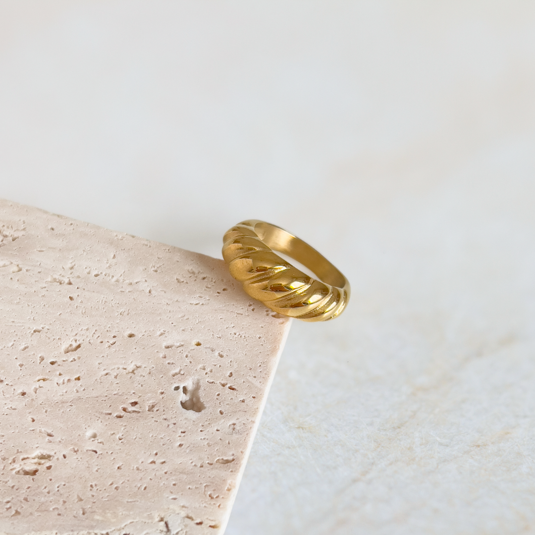 Large Croissant Ring
